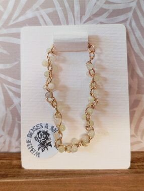 White Roses & Sherry | Handmade Mint Quartzite & Gold Chain Link Bracelet